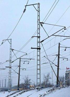 Опора мшк контактной сети. Опора контактной сети ржд. Разъединители контактной сети 27. Железнодорожная опора контактной сети. Контактная опора ржд.